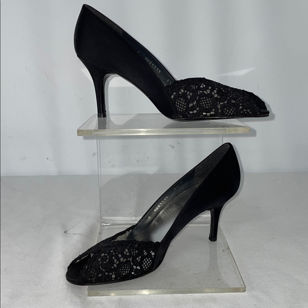 STUART WEITZMAN BLACK SATIN AND LACE OPEN TOE PUMPS FTL-10-256